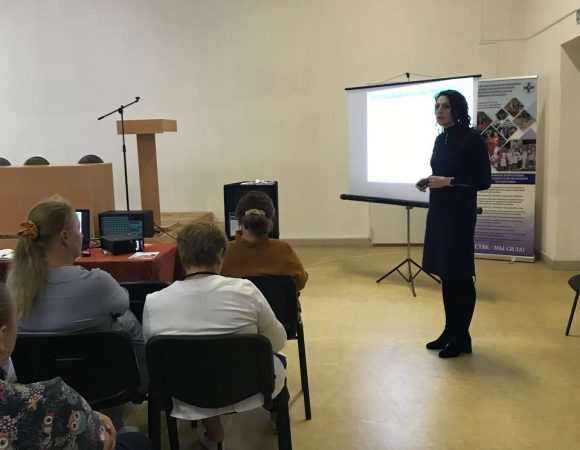 photo_5192929629588029460_y